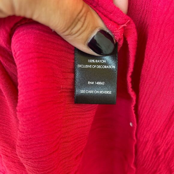 EUC Torrid Magenta Crinkled Gauze Crochet Long Sleeve Blouse - Size 3 - Picture 10 of 11